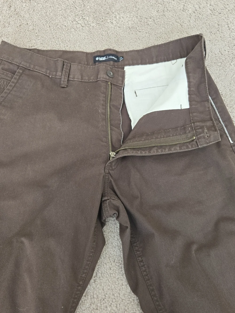 Vans Mikey February Authentic Relaxed Fit Cropped Chino Pants Mens Size 36 Brown